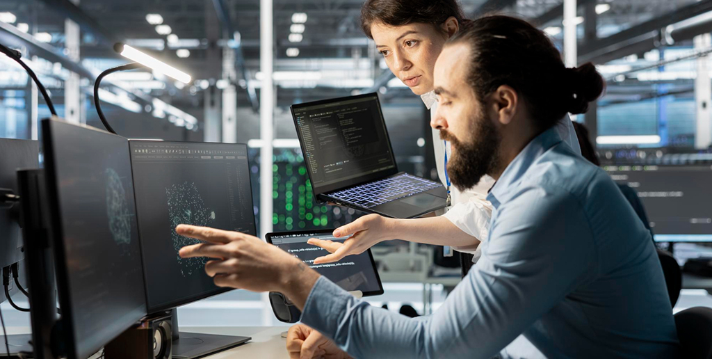 IT outsourcing adalah
